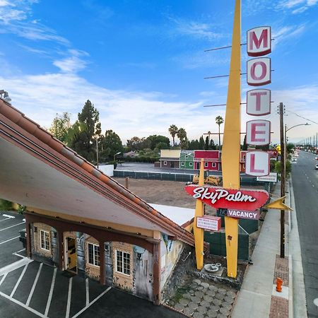 Sky Palm Motel - 오렌지 외부 사진